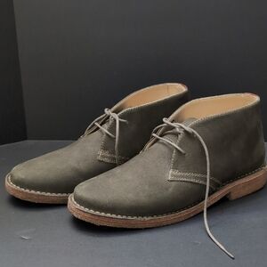 Johnston & Murphy Men's Gray Donnelson Plain Toe Chukka Boots,Size 9M.